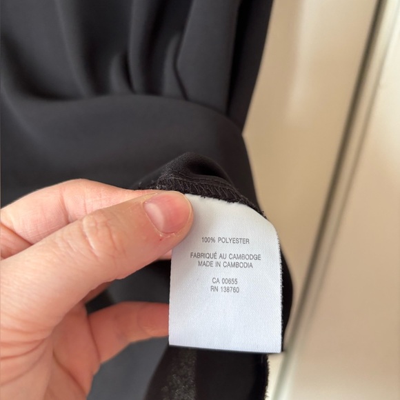 🎉4/30$🎉 Reitmans Black Bow-Tie Ruffle Blouse - XL - Picture 3 of 4